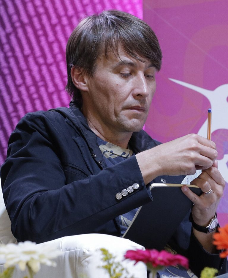 How does political radicalization threaten artistic freedom in Europe?